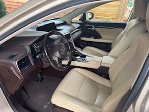 Used 2018 Lexus RX 350L Luxury w/ Accessory Package image 2