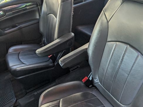 Used 2016 Buick Enclave Leather image 17