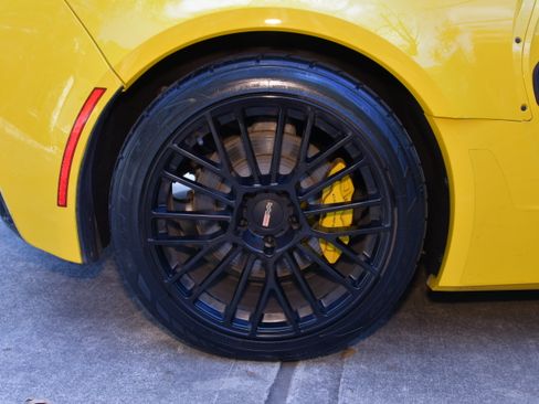 Used 2014 Chevrolet Corvette Stingray Coupe w/ 2LT Preferred Equipment Group image 14