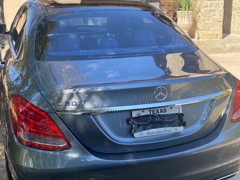 Used 2017 Mercedes-Benz C 300 Sedan image 5