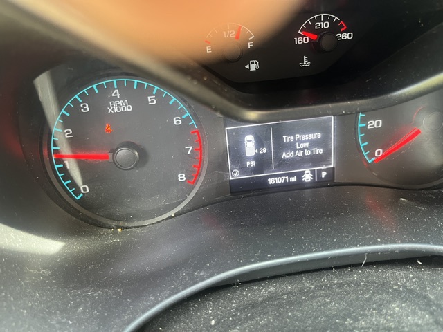 Used 2015 Chevrolet Colorado W/T AWD/4WD image 12