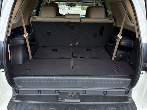 Used 2016 Toyota 4Runner Limited image 9