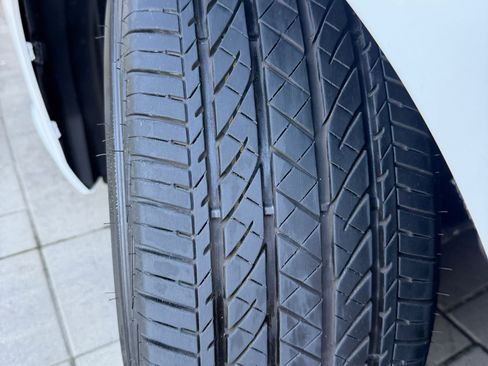 Used 2023 Lexus ES 300h w/ Premium Package image 14