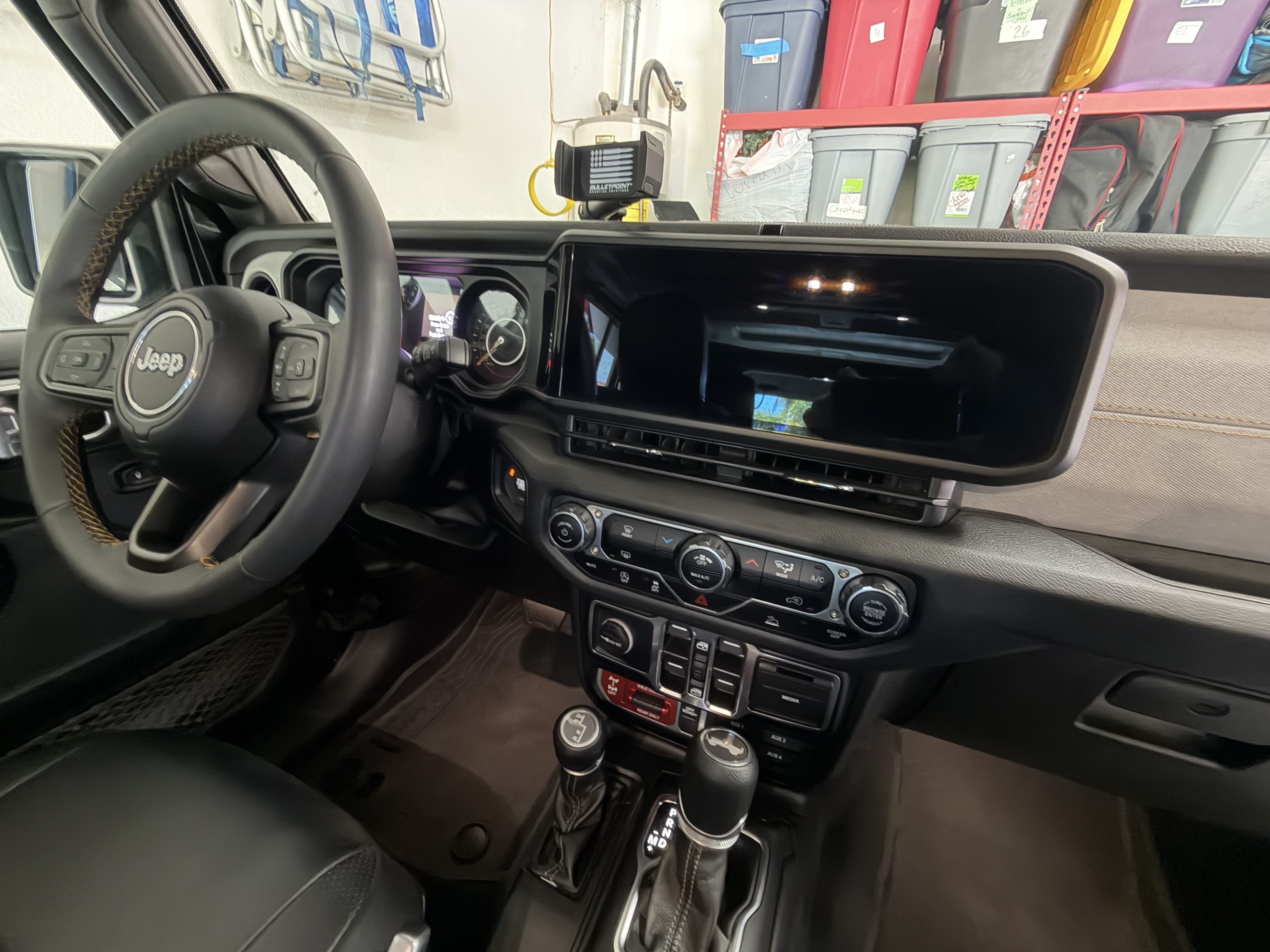 Used 2024 Jeep Wrangler Unlimited Sport AWD/4WD image 9