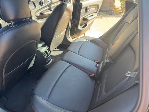 Used 2016 MINI Cooper Clubman image 14