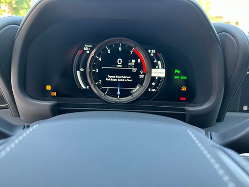 Used 2022 Lexus LC 500 Convertible image 9