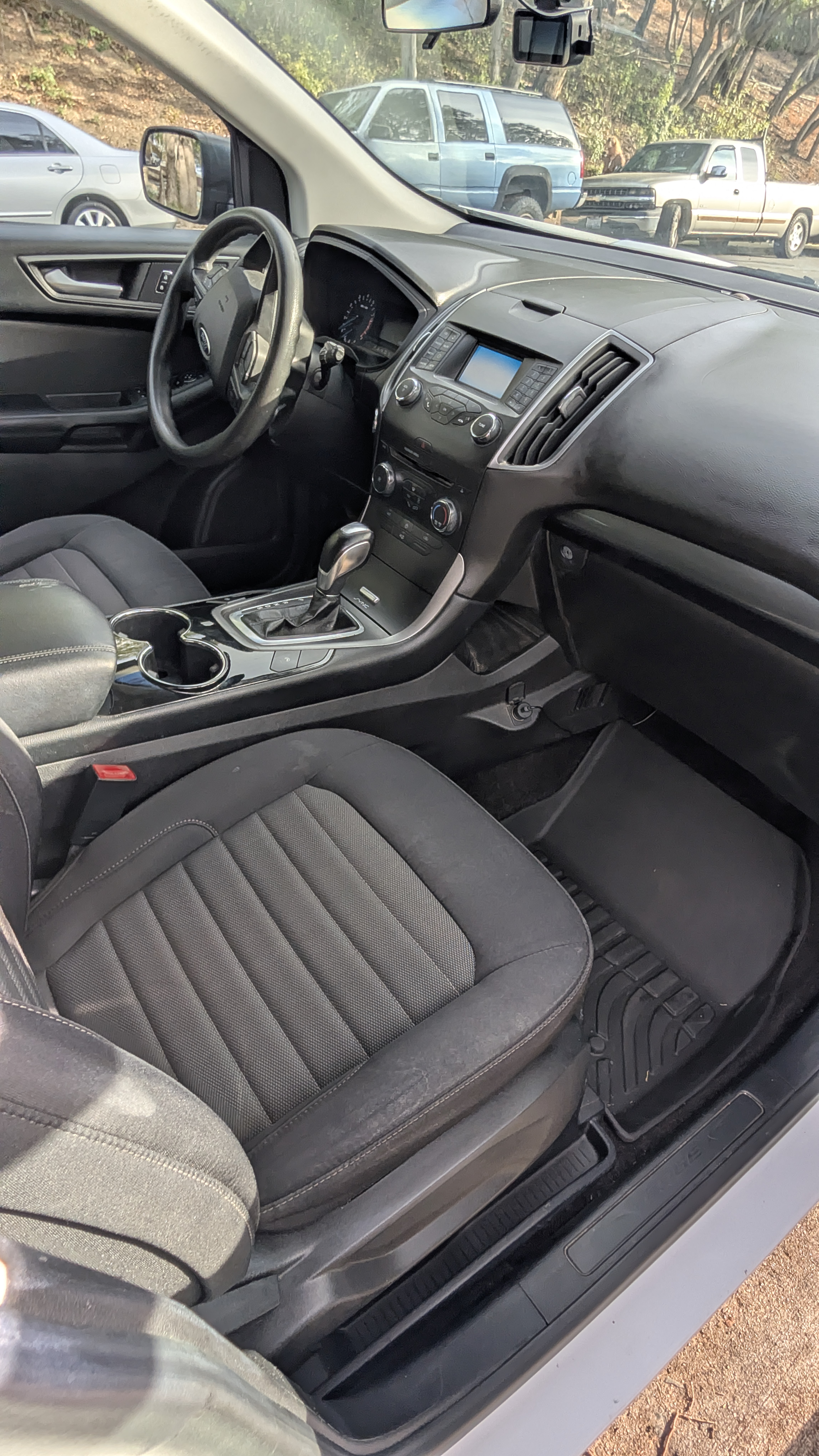 Used 2016 Ford Edge SE FWD image 9