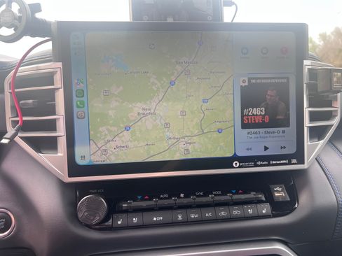 Used 2024 Toyota Tundra Platinum image 11