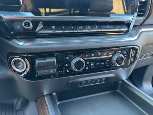 Used 2024 Chevrolet Silverado 2500 High Country w/ High Country Premium Package image 16