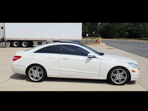 Used 2010 Mercedes-Benz E 350 Coupe image 3