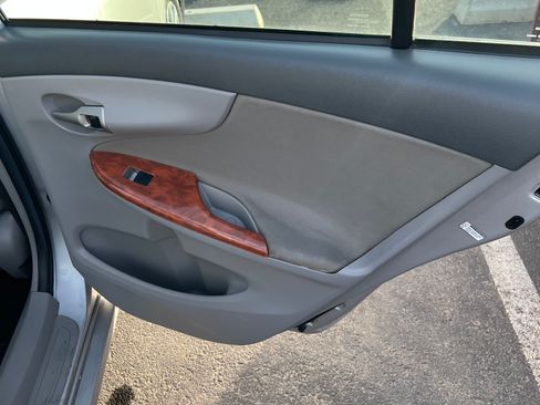 Used 2010 Toyota Corolla LE image 16