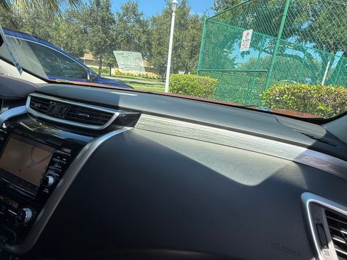 Used 2015 Nissan Murano SL w/ SL Technology Package image 17