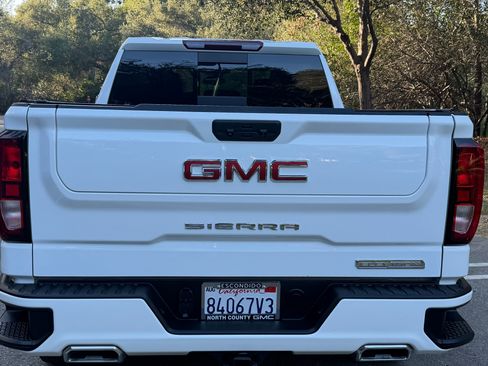 Used 2023 GMC Sierra 1500 Elevation w/ Preferred Package image 2