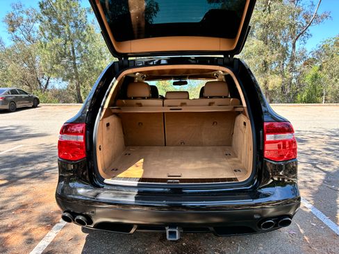 Used 2009 Porsche Cayenne GTS AWD/4WD image 11