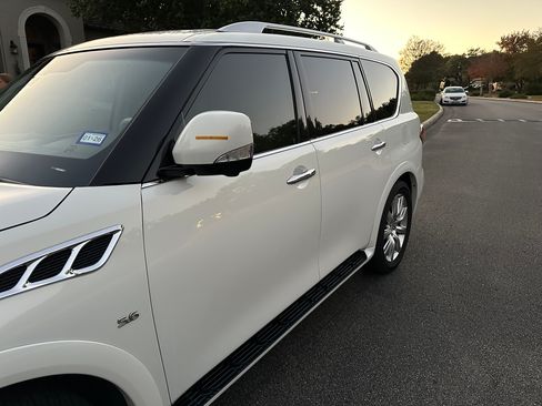 Used 2014 INFINITI QX80 2WD w/ Deluxe Touring Package image 5