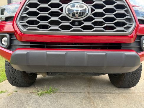 Used 2023 Toyota Tacoma TRD Off-Road w/ TRD Premium Off Road Package AWD/4WD image 23