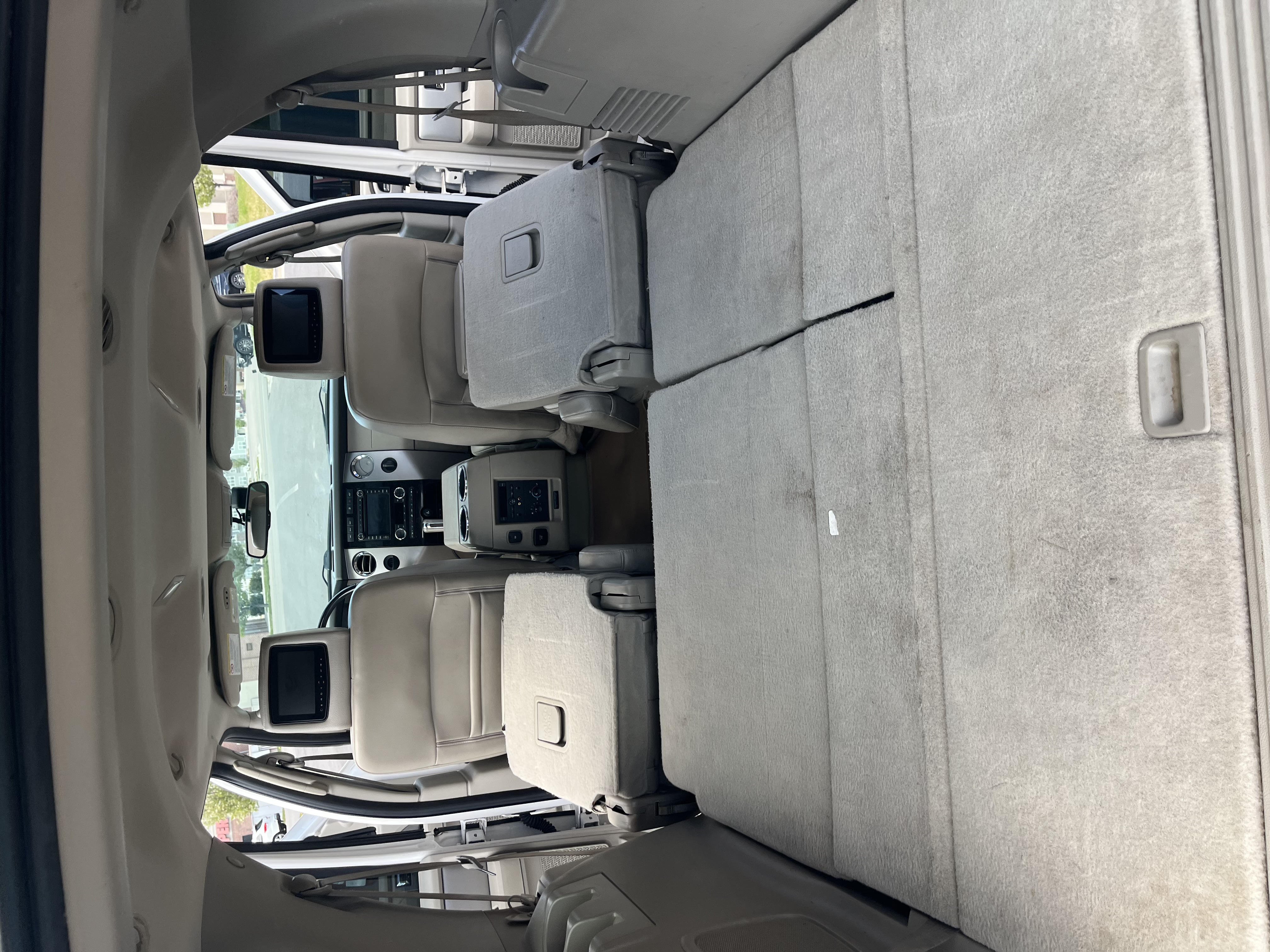 Used 2013 Ford Expedition Limited RWD image 11