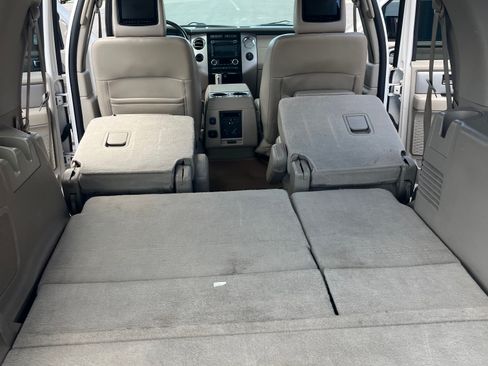 Used 2013 Ford Expedition Limited RWD image 11