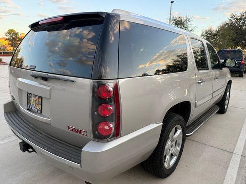 Used 2007 GMC Yukon XL Denali image 4