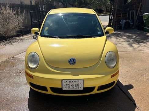 Used 2009 Volkswagen Beetle S image 10