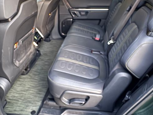 Used 2024 Rivian R1S Adventure image 8