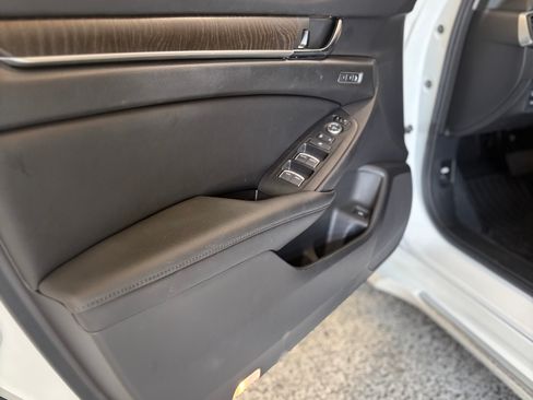 Used 2020 Honda Accord Touring image 21