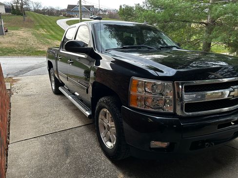 Used 2009 Chevrolet Silverado 1500 LTZ w/ Safety Package image 5