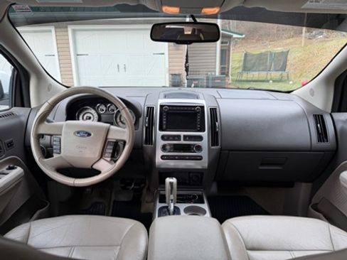 Used 2010 Ford Edge Limited image 11