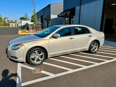 Used 2012 Chevrolet Malibu LT w/ Power Convenience Package FWD image 2