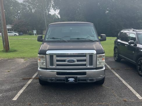 Used 2011 Ford E-350 and Econoline 350 XLT RWD image 4