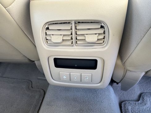 Used 2009 Cadillac DTS image 20