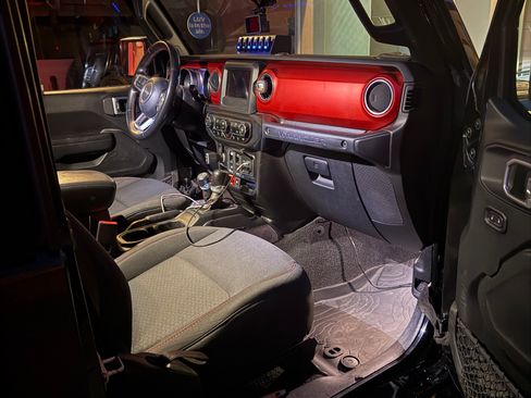 Used 2020 Jeep Wrangler Rubicon w/ LED Lighting Group image 11