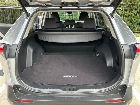 Used 2019 Toyota RAV4 XLE w/ Convenience Package image 22