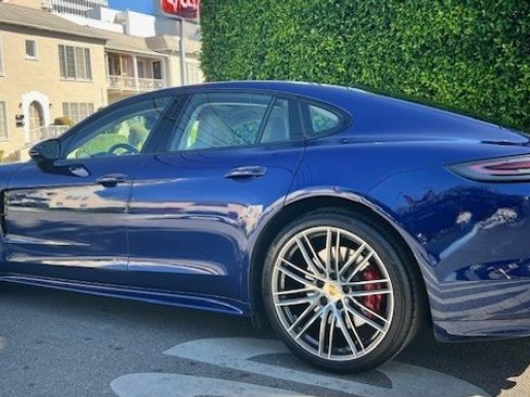 Used 2020 Porsche Panamera GTS image 5