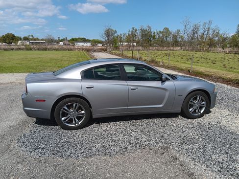 Used 2014 Dodge Charger R/T image 4