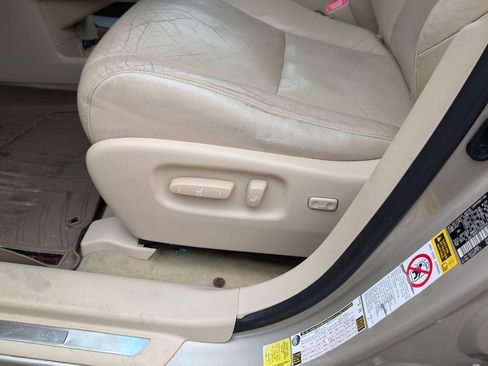 Used 2012 Lexus RX 450h AWD image 14