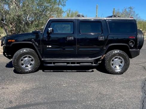 Used 2004 HUMMER H2 w/ Preferred Equipment Group image 5