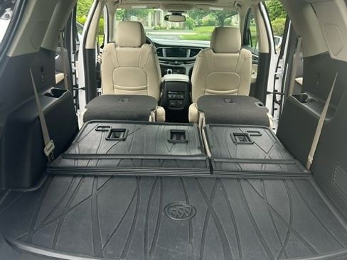 Used 2020 Buick Enclave Premium w/ Sun and Sites Package image 11