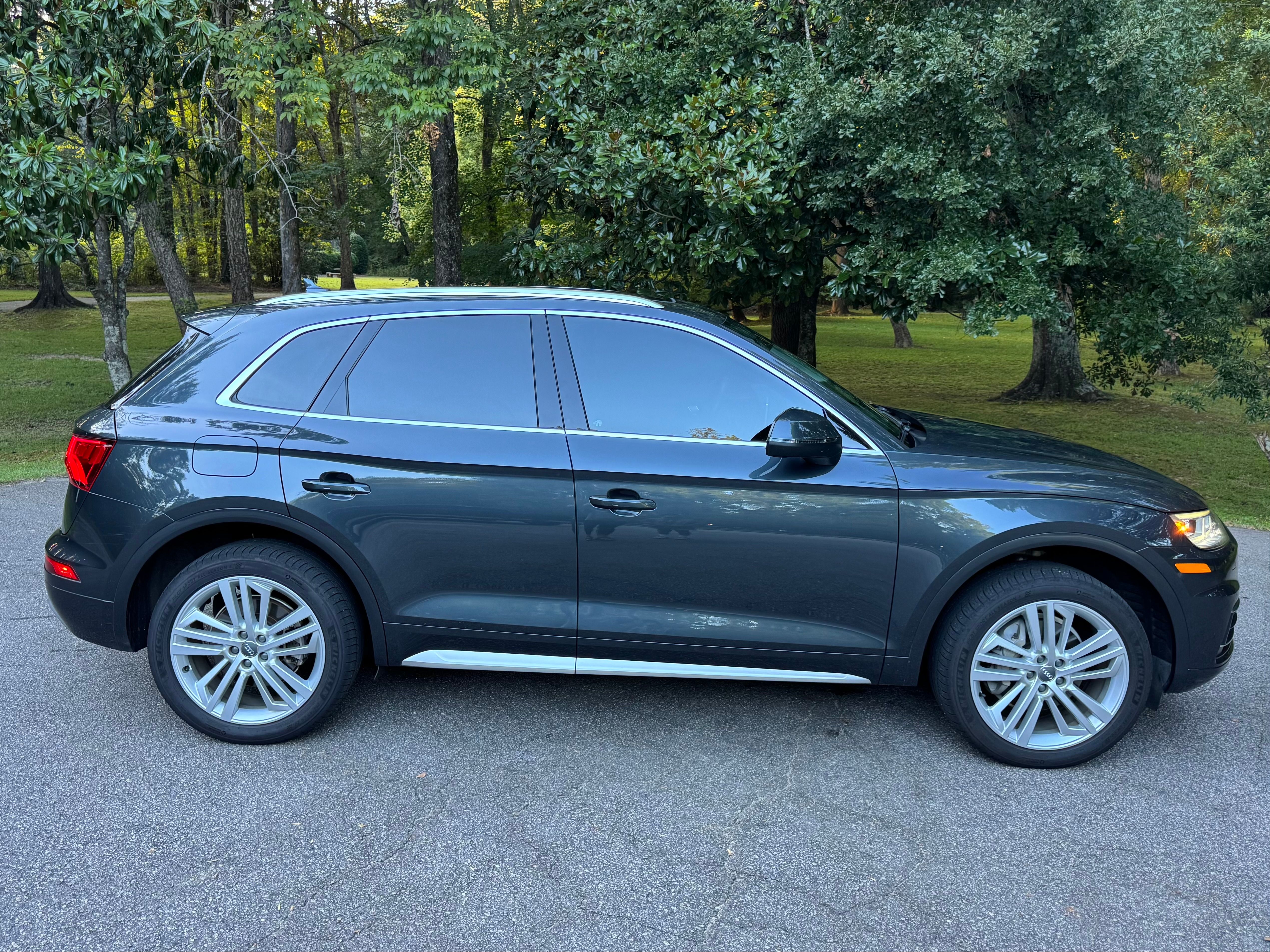 Used 2018 Audi Q5 2.0T Premium Plus w/ Premium Plus Package AWD/4WD image 6