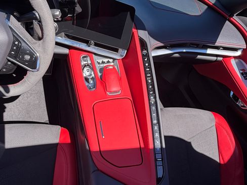 Used 2024 Chevrolet Corvette Stingray Preferred Cpe image 20