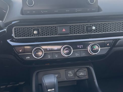 Used 2024 Honda Civic EX-L image 18