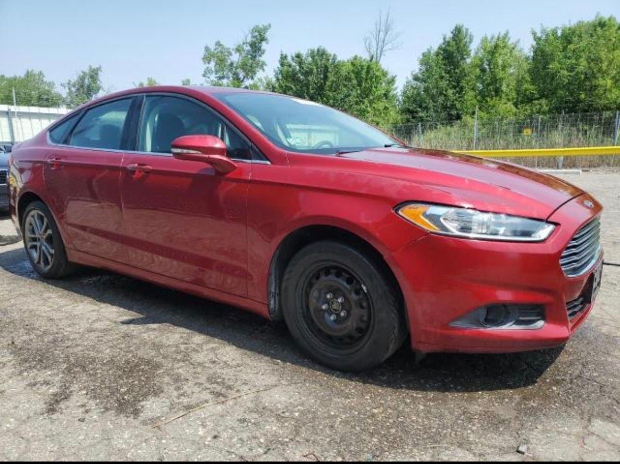 Used 2015 Ford Fusion SE w/ Equipment Group 201A FWD image 6