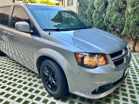 Used 2019 Dodge Grand Caravan GT w/ Safety Sphere Group image 6