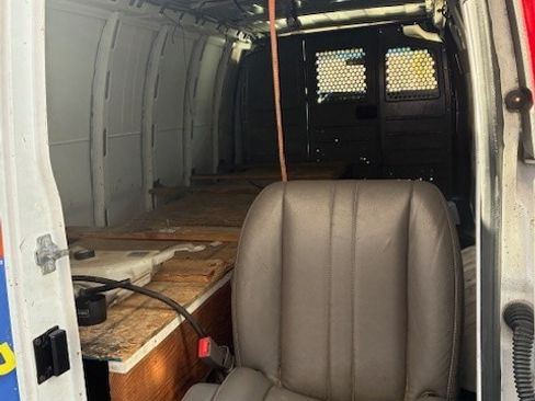 Used 2020 Chevrolet Express 2500 Extended w/ Driver Convenience Package image 7