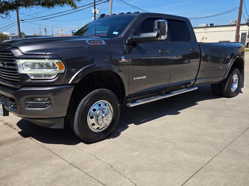 Used 2019 RAM 3500 Laramie image 1