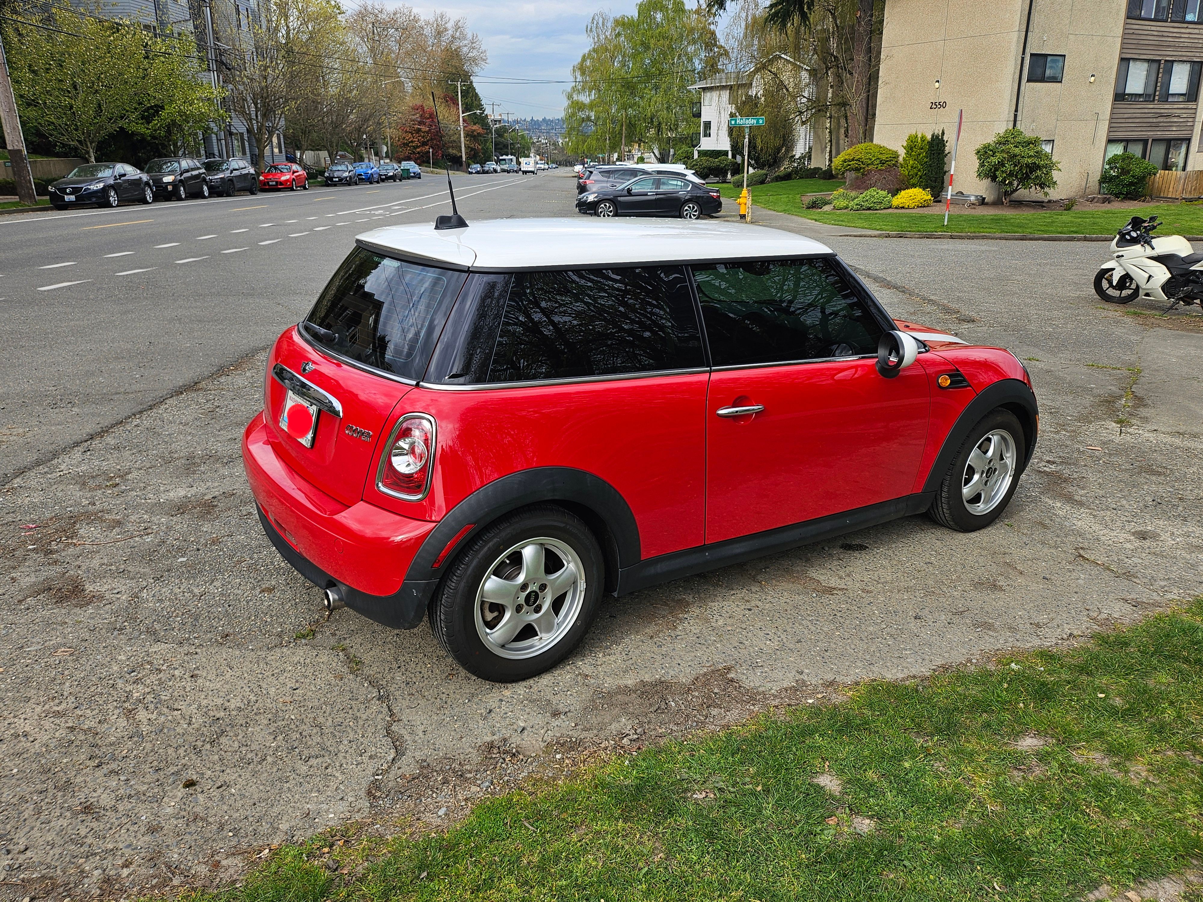 Used 2011 MINI Cooper Hardtop FWD image 4