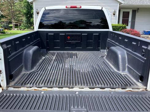 Used 2006 Chevrolet Silverado 2500 LT w/ Snow Plow Prep Package AWD/4WD image 9