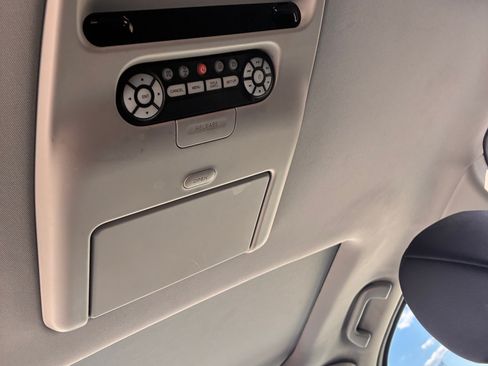 Used 2013 Honda Pilot Touring image 17