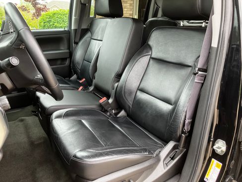 Used 2015 Chevrolet Silverado 1500 LT w/ LT Convenience Package AWD/4WD image 22