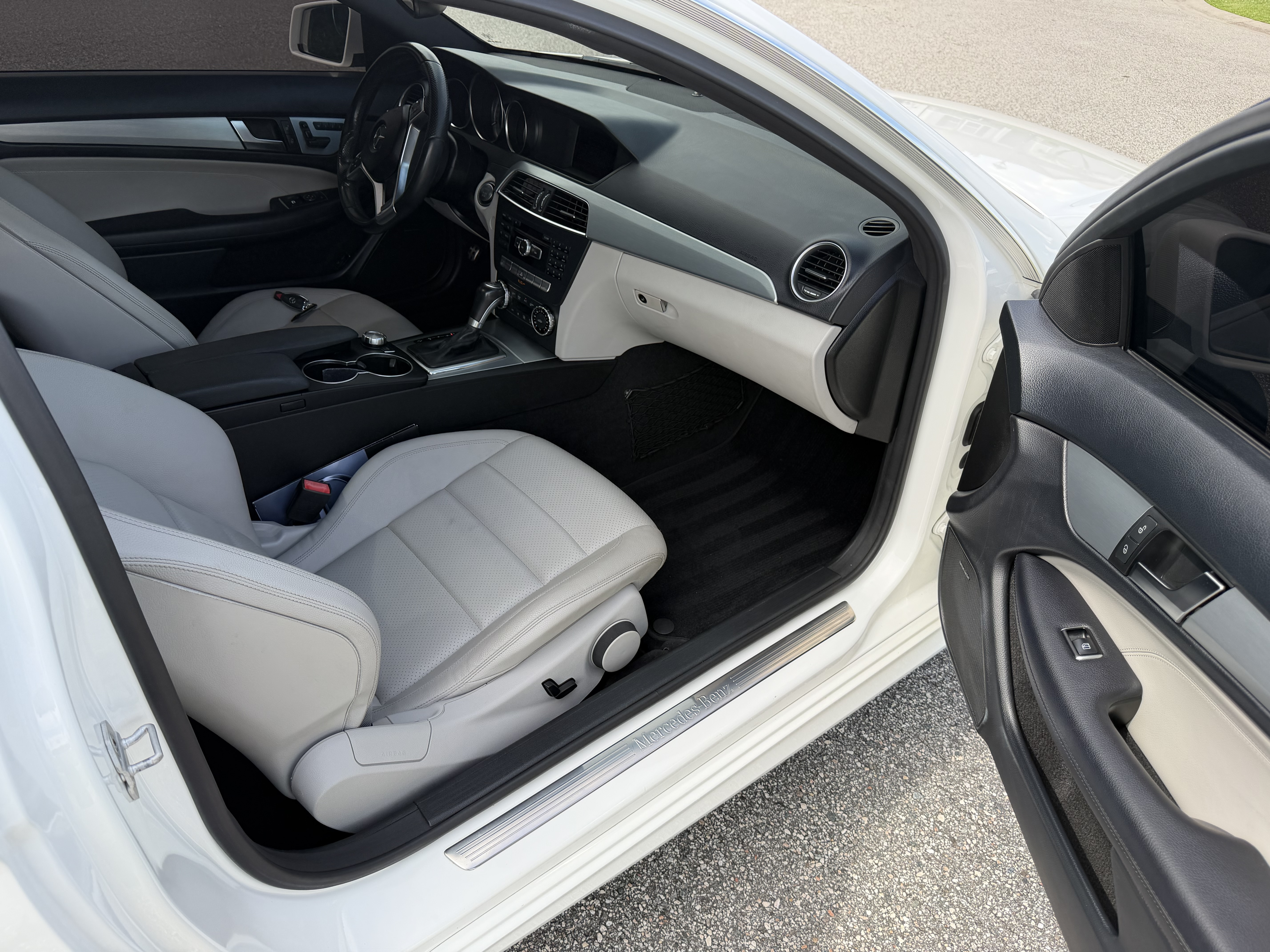 Used 2015 Mercedes-Benz C 250 Coupe image 17